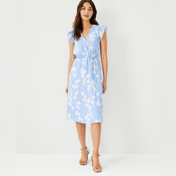 NWT Ann Taylor Women’s 16 Petite Floral Flutter Sleeve Wrap Dress w/ Underling - Picture 1 of 12